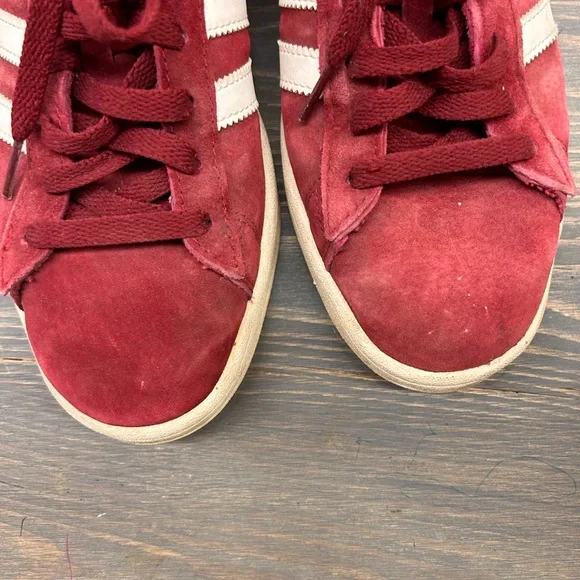 Adidas men’s 9 red & white lace up sneakers - Picture 6 of 6
